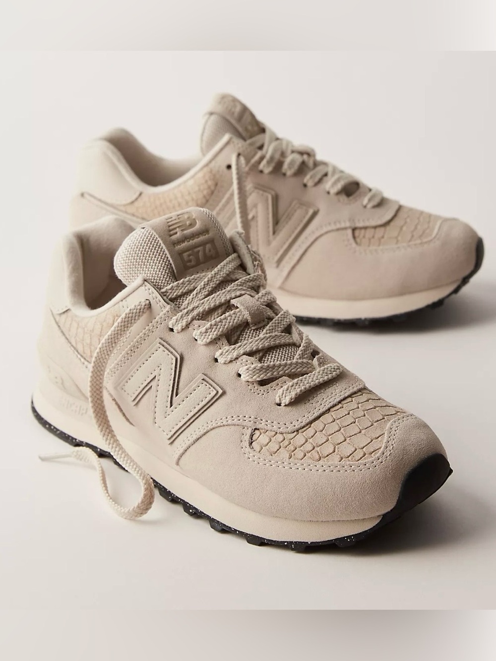New Balance 574 Women's Beige/Taupe Cream Calcium Classic Croc Sneaker size 9.5